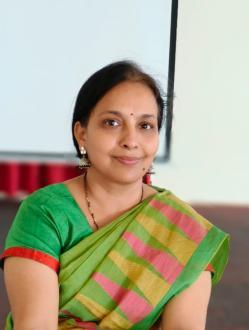 DR SMRITI PATHAKDR SMRITI PATHAK